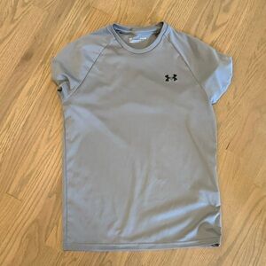 Under Armour Gray Athletic T-Shirt small